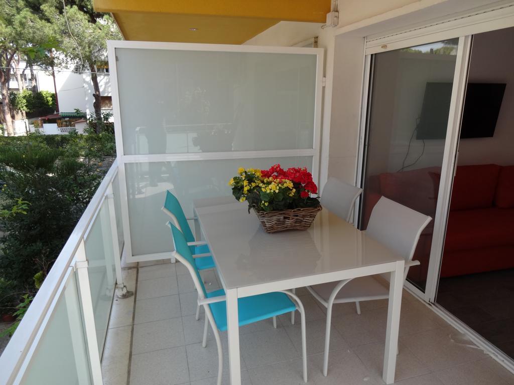 Castelldefels Playa Apartment Exterior photo